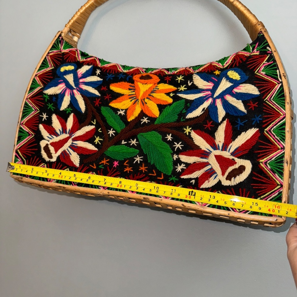 Vintage 1960's Rattan Embroidered Bohemian Beach Travel Tote Bag - Picture 7 of 8